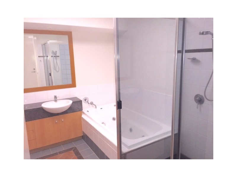 1/18 Frederick Street, Surfers Paradise QLD 4217