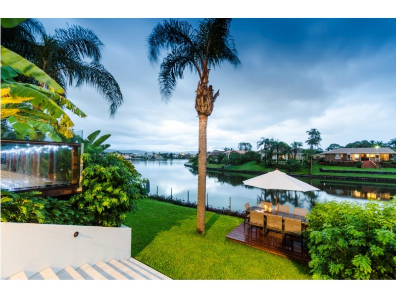 373 Benowa Road, Benowa Waters QLD 4217