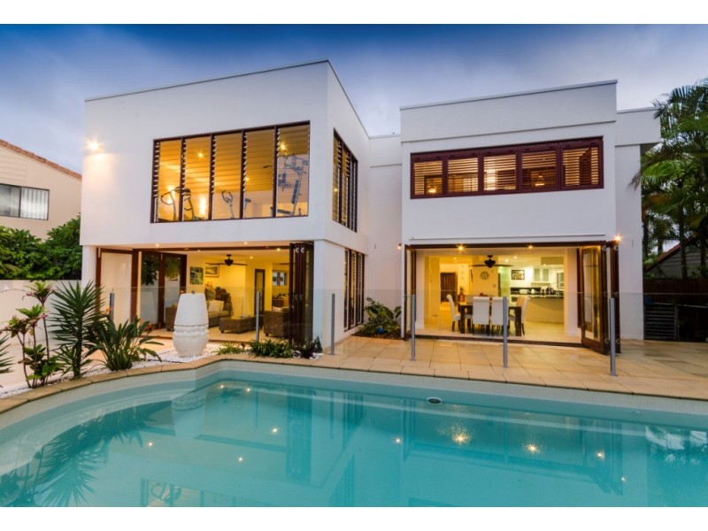 373 Benowa Road, Benowa Waters QLD 4217