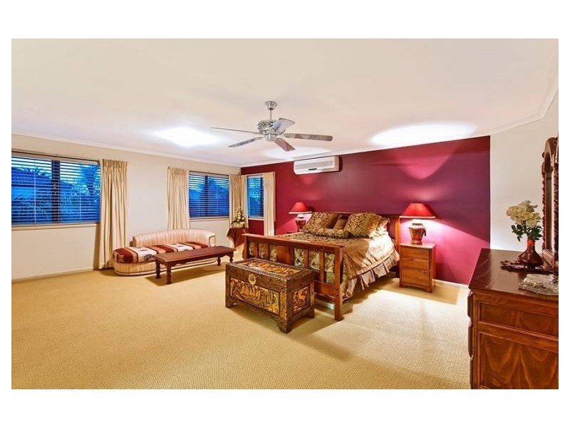 58 Sir Bruce Small Boulevard, Benowa Waters QLD 4217