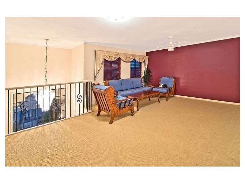 58 Sir Bruce Small Boulevard, Benowa Waters QLD 4217