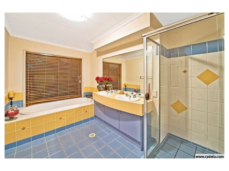 58 Sir Bruce Small Boulevard, Benowa Waters QLD 4217