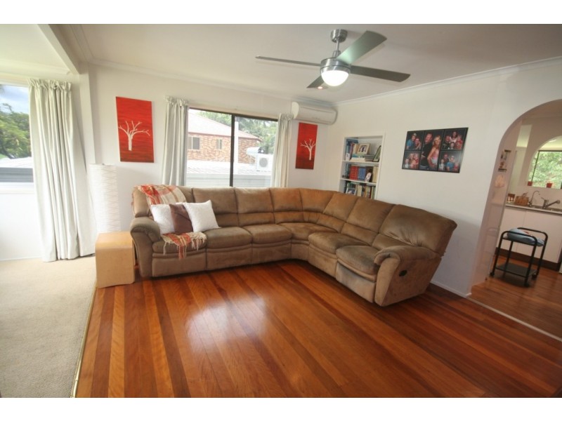 9 Mentone Avenue, Bundall QLD 4217