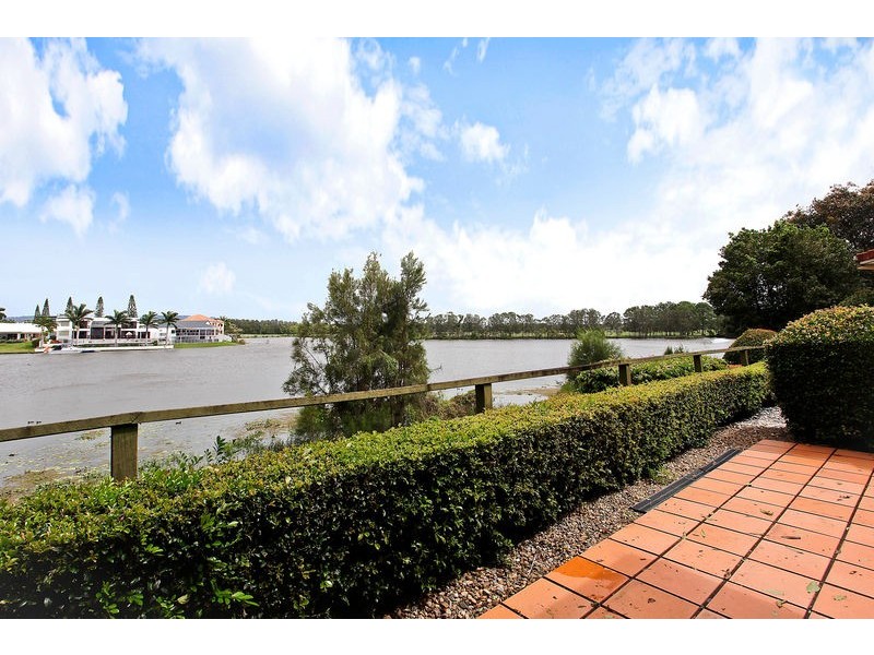 Villa 1 ‘Ashton’ Rhode Island, 125 Santa Cruz Boulevard, Clear Island Waters QLD 4226
