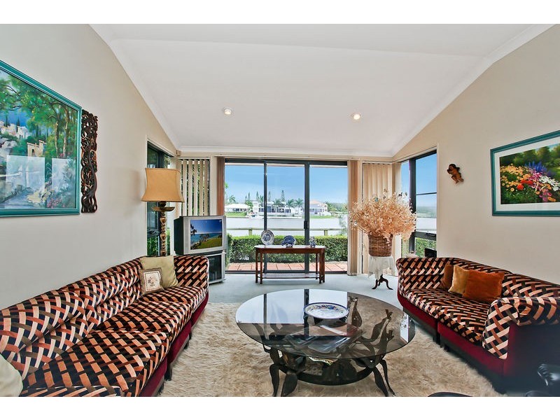 Villa 1 ‘Ashton’ Rhode Island, 125 Santa Cruz Boulevard, Clear Island Waters QLD 4226