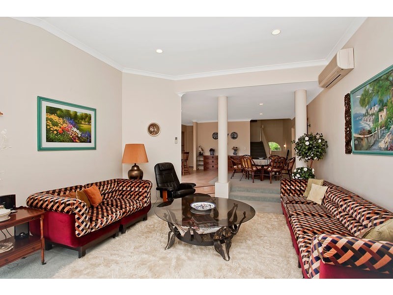 Villa 1 ‘Ashton’ Rhode Island, 125 Santa Cruz Boulevard, Clear Island Waters QLD 4226