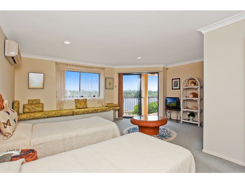 Villa 1 ‘Ashton’ Rhode Island, 125 Santa Cruz Boulevard, Clear Island Waters QLD 4226