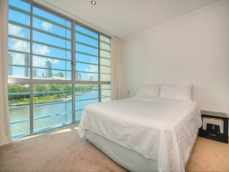 1205 ‘Freshwater Point’ 33 TE Peters Drive, Broadbeach Waters QLD 4218