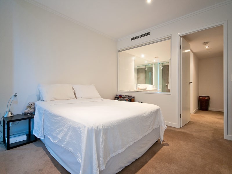 1205 ‘Freshwater Point’ 33 TE Peters Drive, Broadbeach Waters QLD 4218