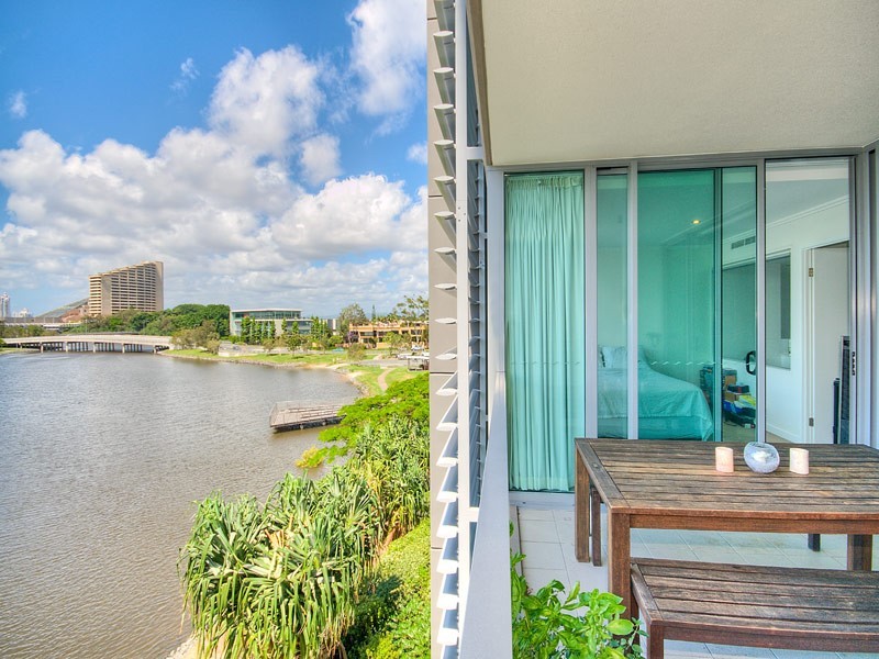 1205 ‘Freshwater Point’ 33 TE Peters Drive, Broadbeach Waters QLD 4218