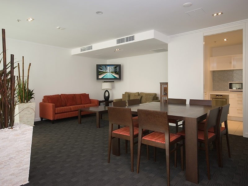 1205 ‘Freshwater Point’ 33 TE Peters Drive, Broadbeach Waters QLD 4218