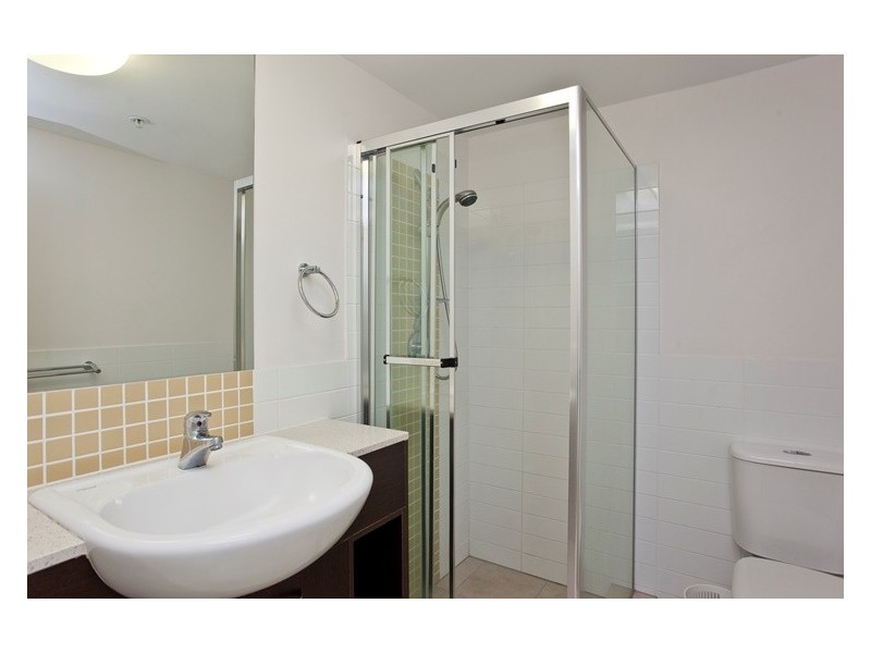 207 ‘Wings’ 18 Fern Street, Surfers Paradise QLD 4217