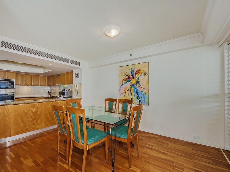 13C ‘La Sabbia’ 74 Old Burleigh Road, Surfers Paradise QLD 4217