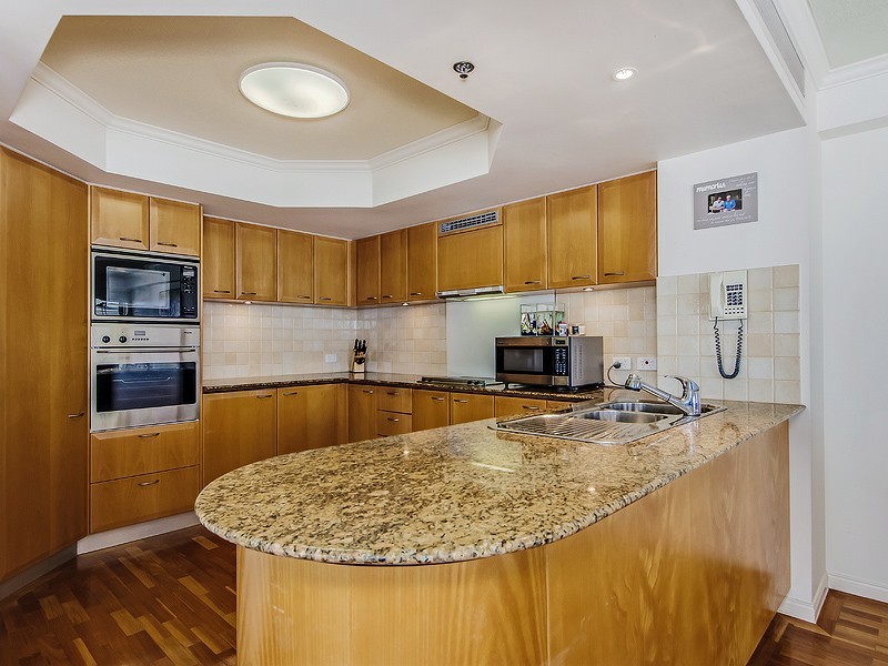 13C ‘La Sabbia’ 74 Old Burleigh Road, Surfers Paradise QLD 4217