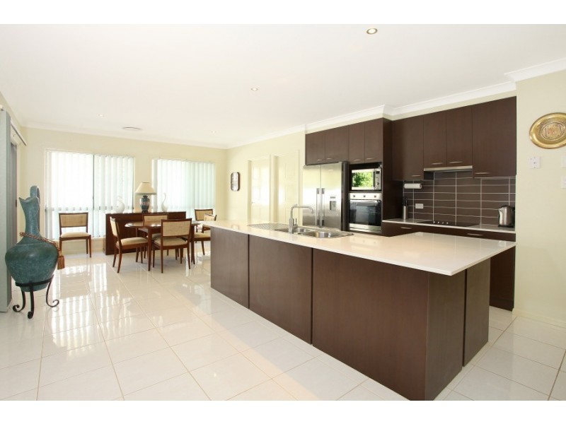 1/18 Heights Drive, Robina QLD 4226