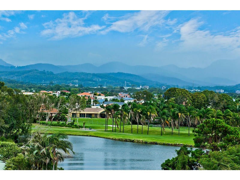 46 ‘Surfers Fairways’ 13/27 Fairway Drive, Clear Island Waters QLD 4226