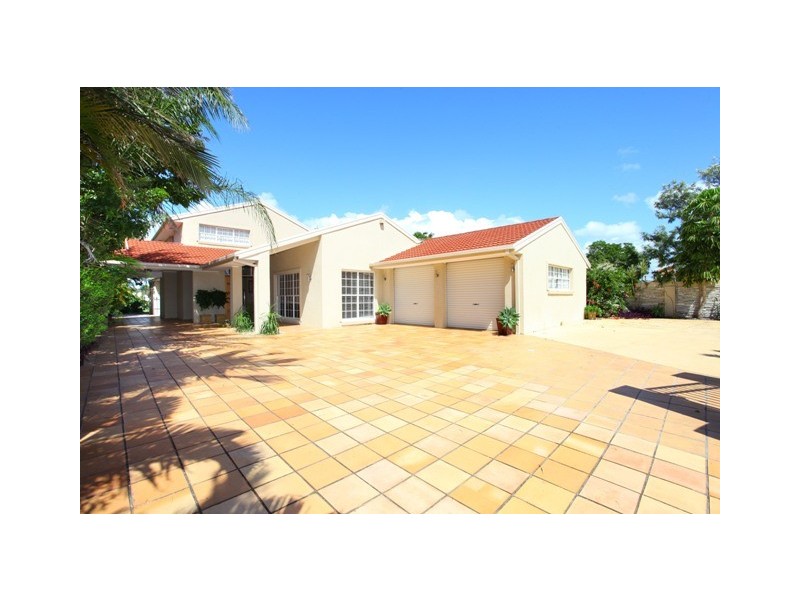 20 Darnay Road, Broadbeach Waters QLD 4218