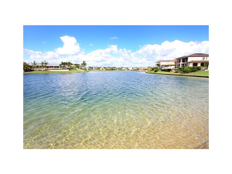 20 Darnay Road, Broadbeach Waters QLD 4218