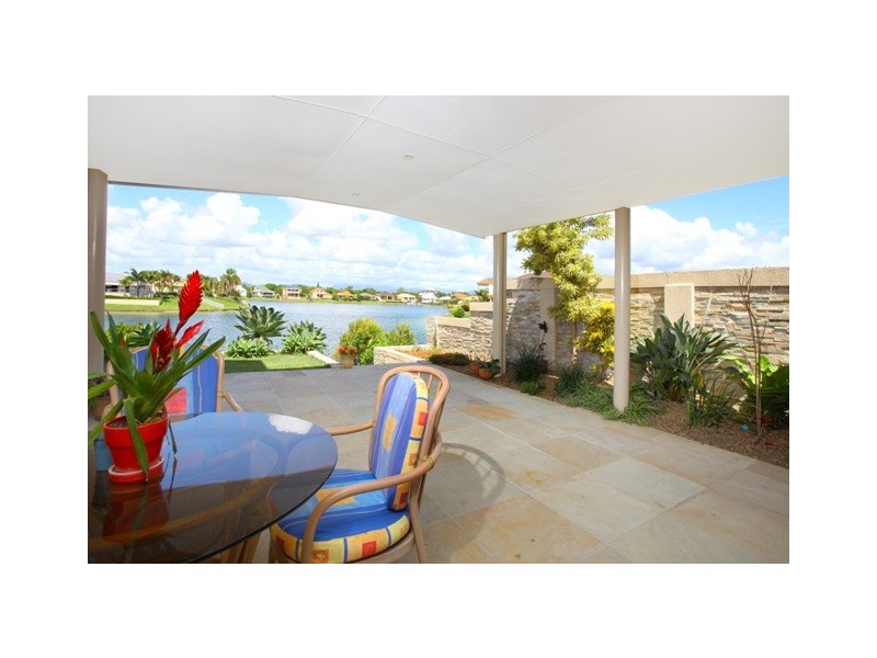 20 Darnay Road, Broadbeach Waters QLD 4218