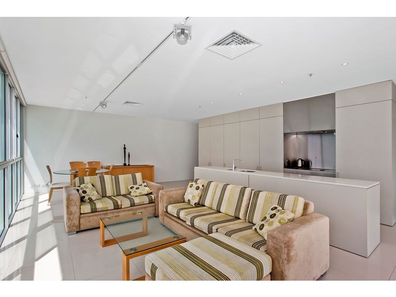 2102 ‘Air on Broadbeach’ 159 Old Burleigh Road, Broadbeach QLD 4218