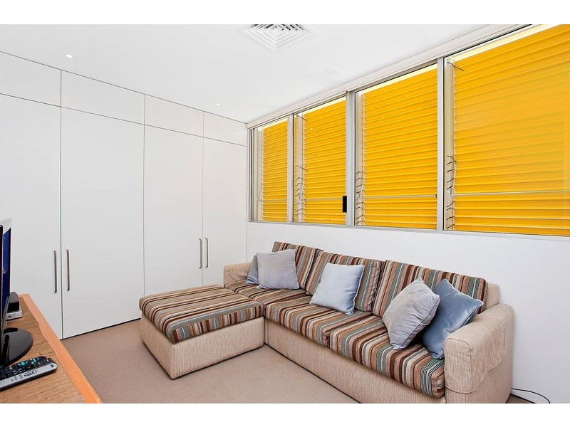 2102 ‘Air on Broadbeach’ 159 Old Burleigh Road, Broadbeach QLD 4218