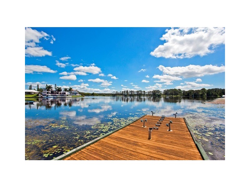 151 Santa Cruz Boulevard, Clear Island Waters QLD 4226