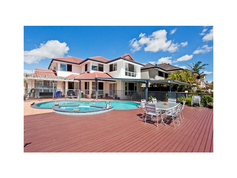 151 Santa Cruz Boulevard, Clear Island Waters QLD 4226