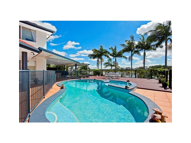 151 Santa Cruz Boulevard, Clear Island Waters QLD 4226