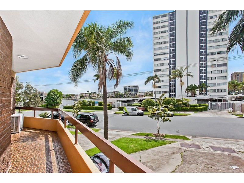 1/33 Watson Esplanade, Surfers Paradise QLD 4217