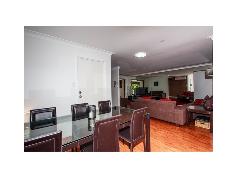 4 Heeb Street, Bundall QLD 4217