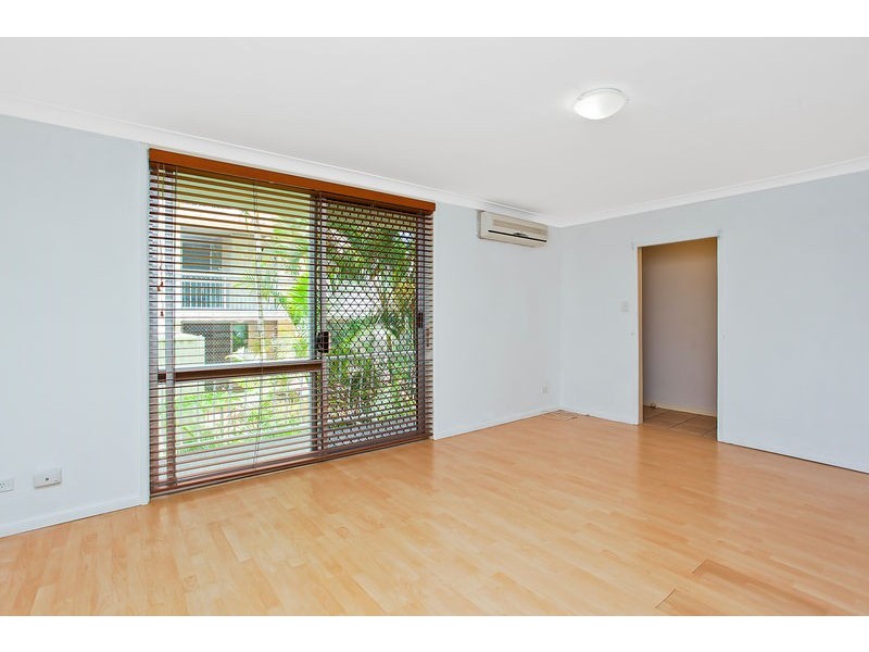 3/20 Genoa St, Surfers Paradise QLD 4217