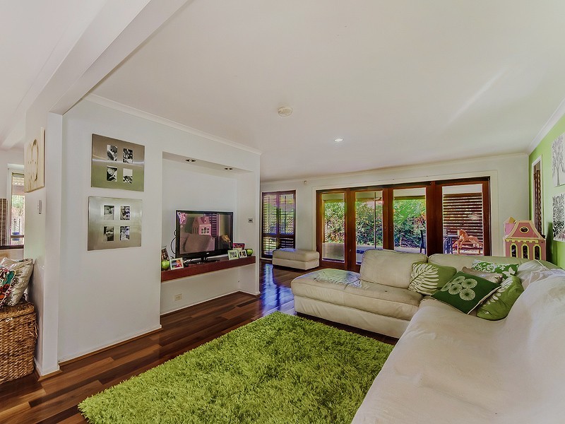 7 Yalgoo Court, Mermaid Waters QLD 4218