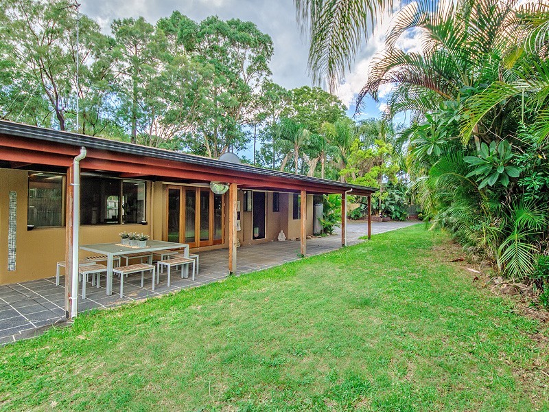 7 Yalgoo Court, Mermaid Waters QLD 4218