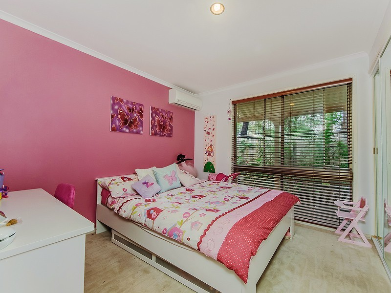 7 Yalgoo Court, Mermaid Waters QLD 4218