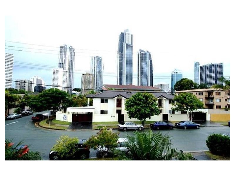 11 ‘Almeria’ 26 Stanhill Drive, Chevron Island QLD 4217