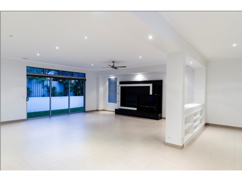 95 Bayswater Avenue, Varsity Lakes QLD 4227