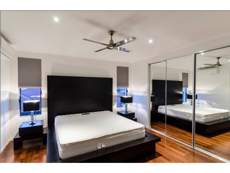 95 Bayswater Avenue, Varsity Lakes QLD 4227