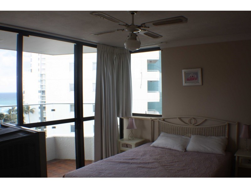 13/19 “Columbia Tower”. Fern St, Surfers Paradise QLD 4217