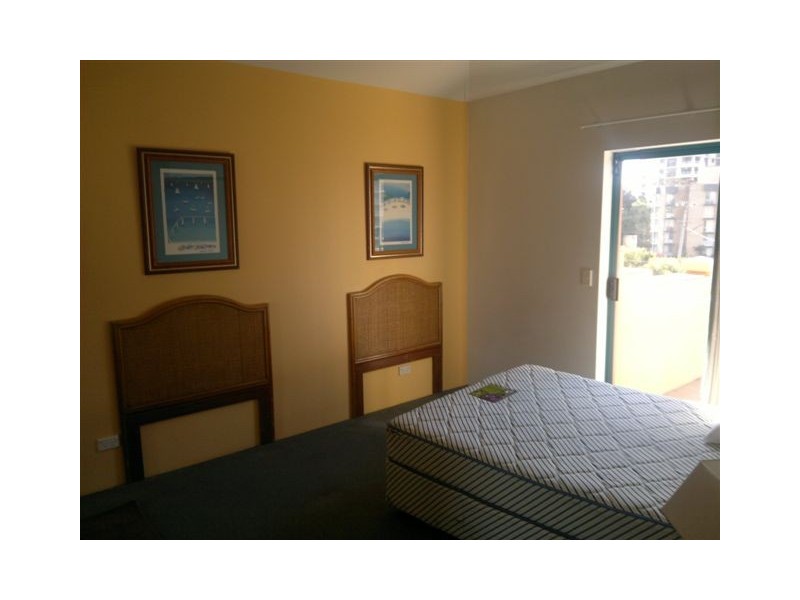 19/4-6 ‘Antigua’ Queensland Avenue, Broadbeach QLD 4218