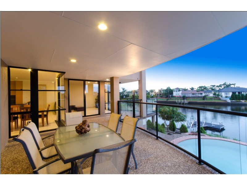 17 Karabella Court, Mermaid Waters QLD 4218