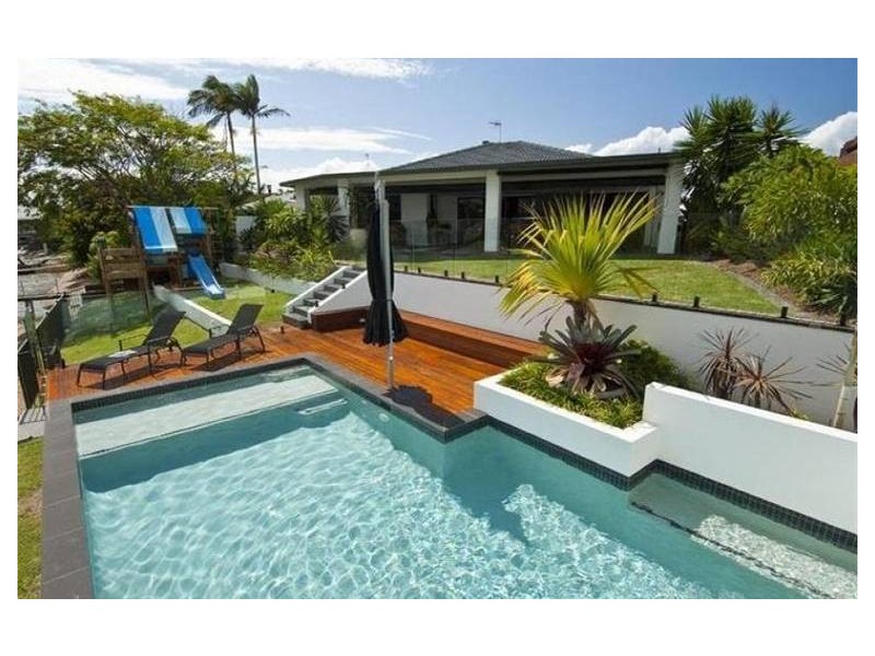 9 Moomba, Sorrento QLD 4217