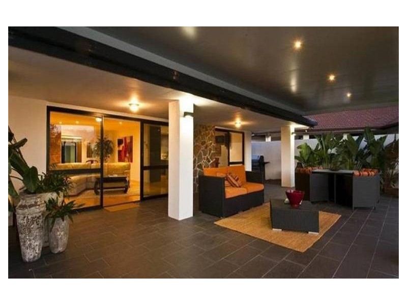 9 Moomba, Sorrento QLD 4217
