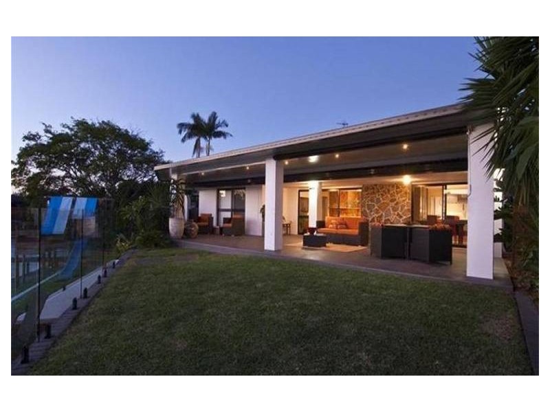9 Moomba, Sorrento QLD 4217