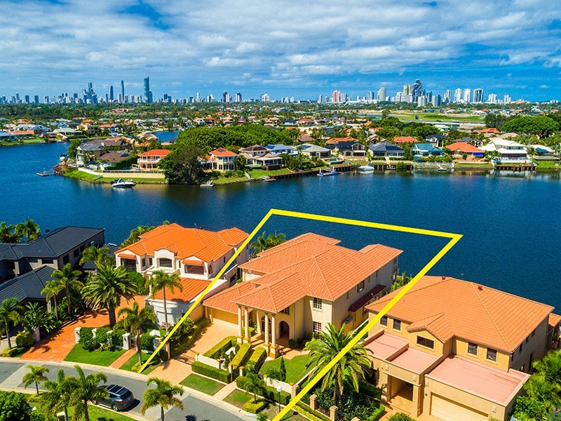 12 Clear Water Bay Ave, Clear Island Waters QLD 4226