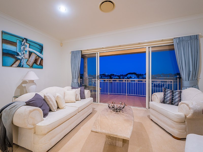 12 Clear Water Bay Ave, Clear Island Waters QLD 4226