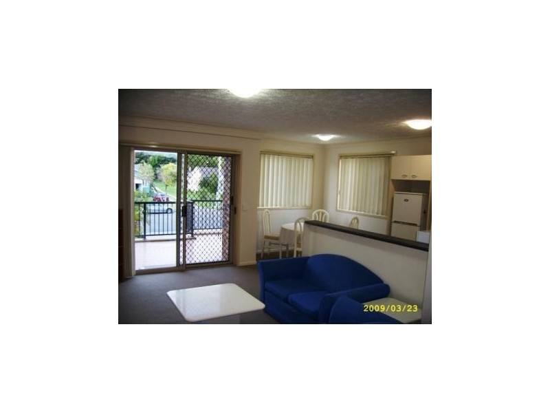 19/14 Spendelove Street, Southport QLD 4215