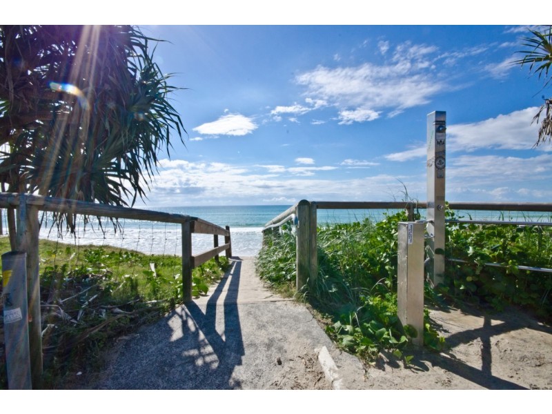 6 ‘Eton Lodge’ 10 Rolan Court, Palm Beach QLD 4221