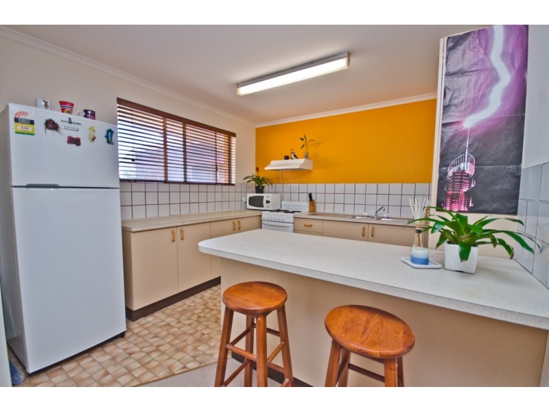 6 ‘Eton Lodge’ 10 Rolan Court, Palm Beach QLD 4221