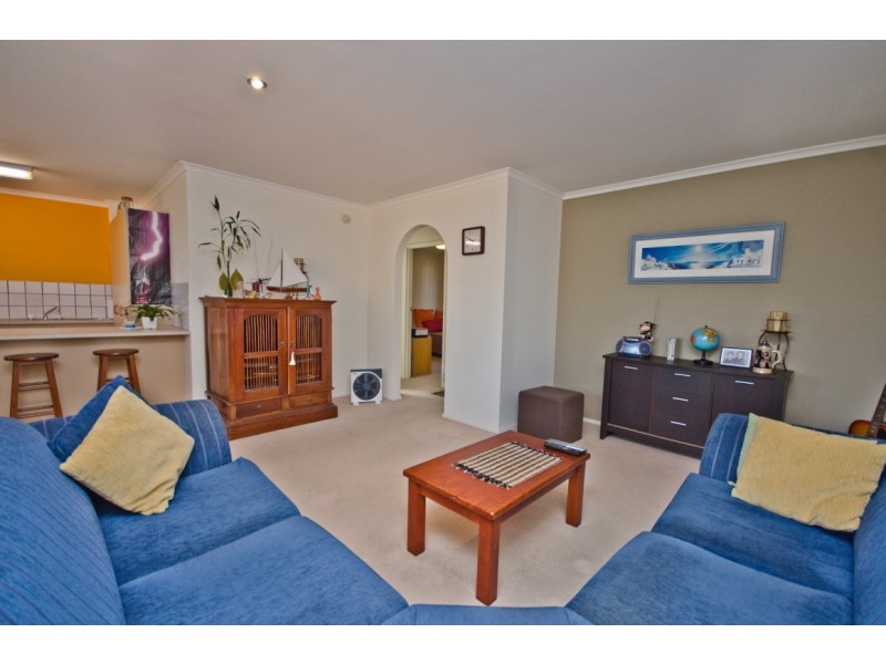 6 ‘Eton Lodge’ 10 Rolan Court, Palm Beach QLD 4221
