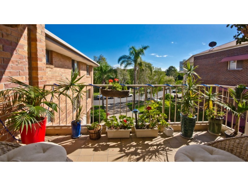 6 ‘Eton Lodge’ 10 Rolan Court, Palm Beach QLD 4221